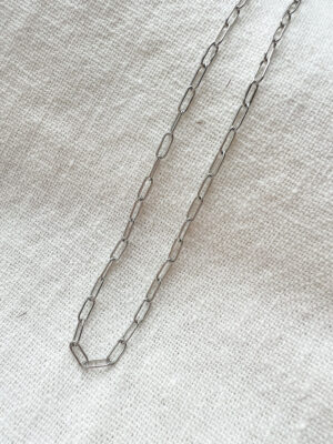 Srebrny łańcuszek z podłużnymi ogniwami - mini